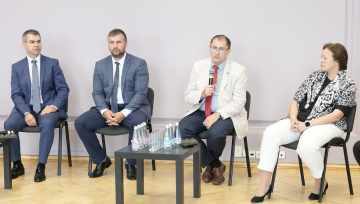 AS “LatRailNet” kopā ar transporta sektora pārstāvjiem diskutē par sabiedriski izdevīgāko kravu pārvadāšanas veidu