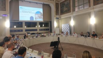 Florencē aizvadītas plašas nozares speciālistu diskusijas transporta jomas regulēšanā